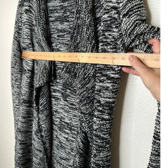 Caslon Black & White Burled Long Sleeve Long Line Cardigan Sweater S - Picture 11 of 11